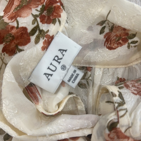 RED DRESS floral blouse with bow tie in the back. Never worn. - Picture 3 of 4